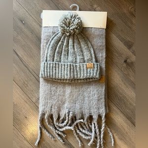 C & C California hat and scarf gift set
